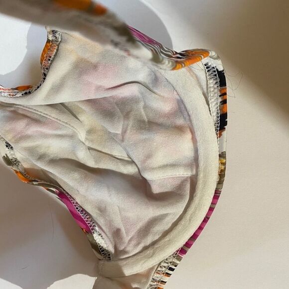 Designer Underwire Bikini‎ Top - Picture 4 of 7